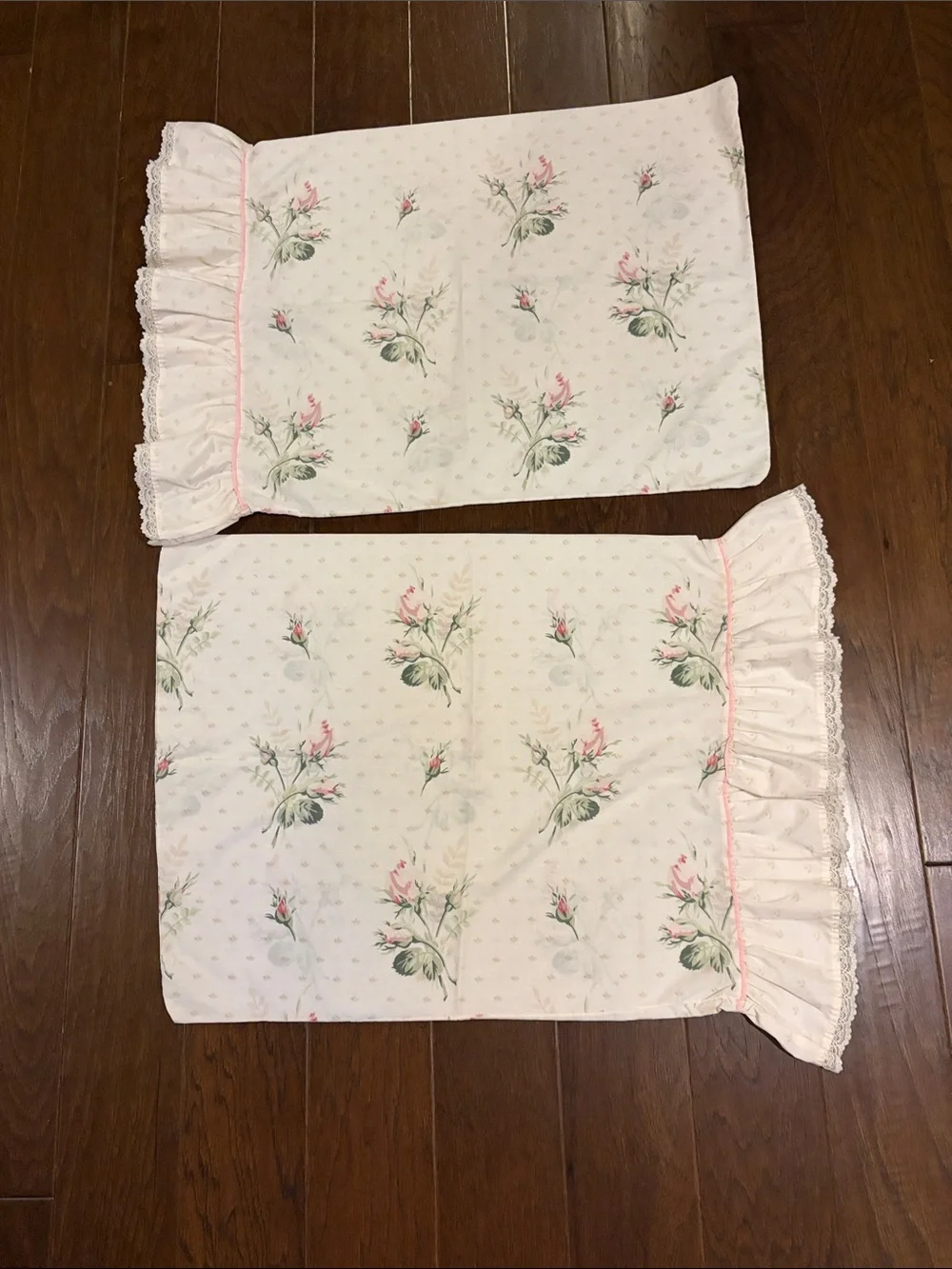 Springmaid Floral Ruffle Pillow Cases in Soft Pink and Cream, Standard Siz